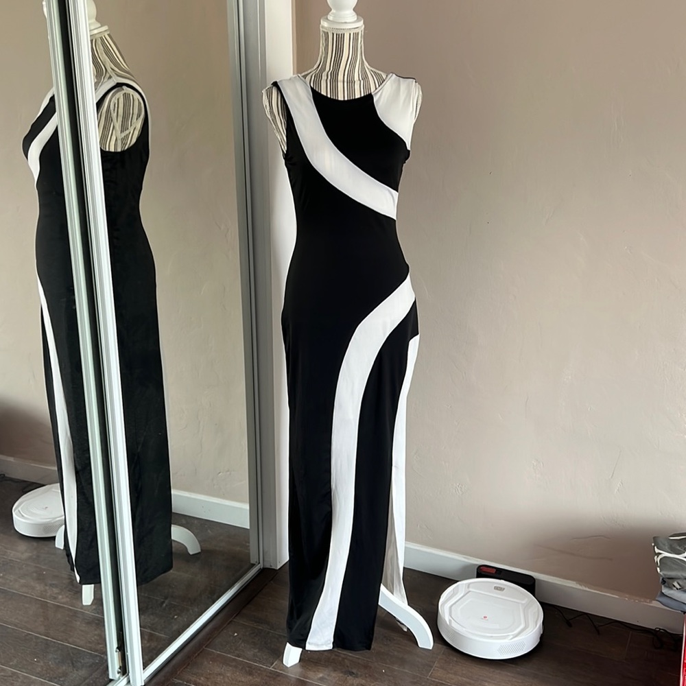 Elegant dress!